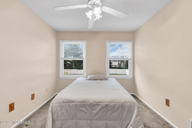 107 Oak Glen Road, Toms River, NJ 08753