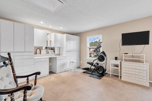 107 Oak Glen Road, Toms River, NJ 08753