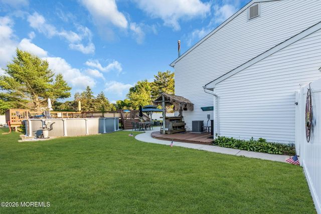 107 Oak Glen Road, Toms River, NJ 08753