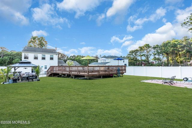 107 Oak Glen Road, Toms River, NJ 08753