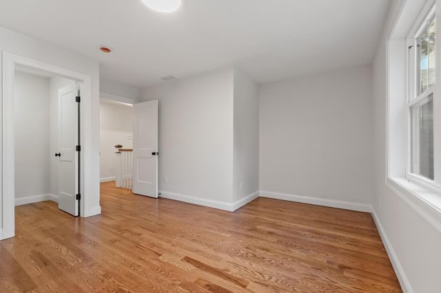 96 King St, Littleton, MA 01460