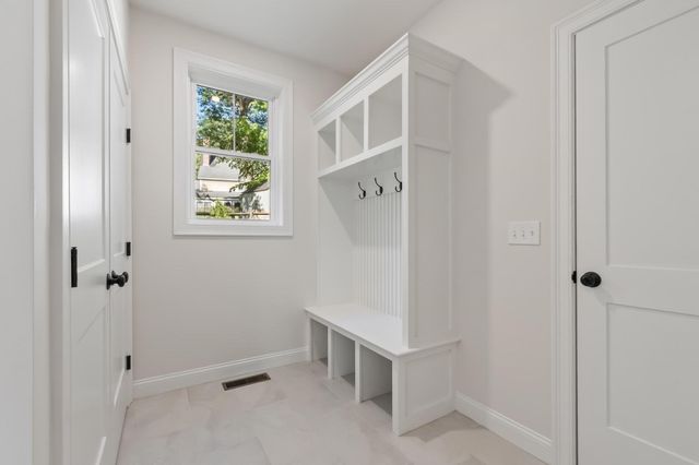 96 King St, Littleton, MA 01460