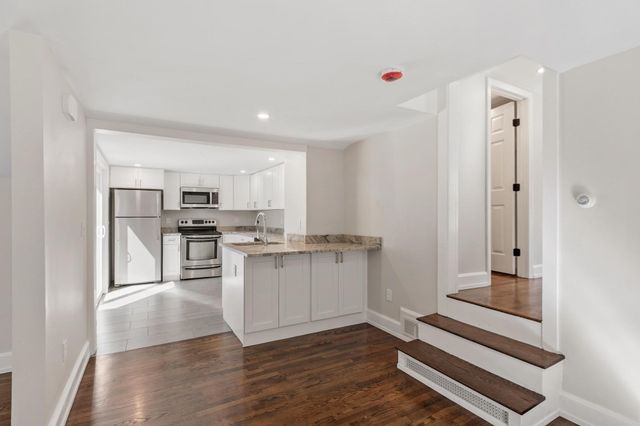 96 King St, Littleton, MA 01460