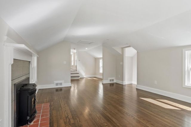96 King St, Littleton, MA 01460