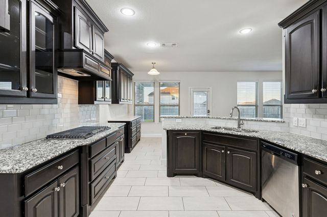 5448 Tuxbury Pond Drive, Fort Worth, TX 76179