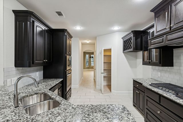 5448 Tuxbury Pond Drive, Fort Worth, TX 76179