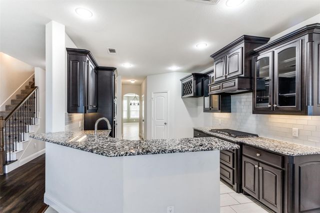 5448 Tuxbury Pond Drive, Fort Worth, TX 76179