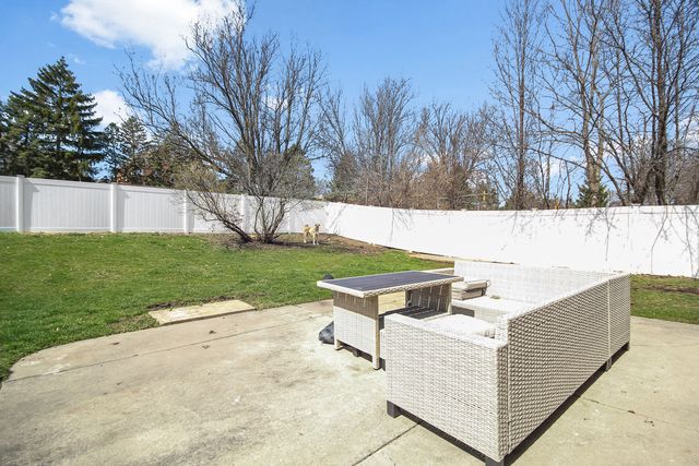 230 Millford Lane, Bloomingdale, IL 60108