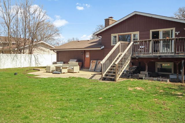 230 Millford Lane, Bloomingdale, IL 60108