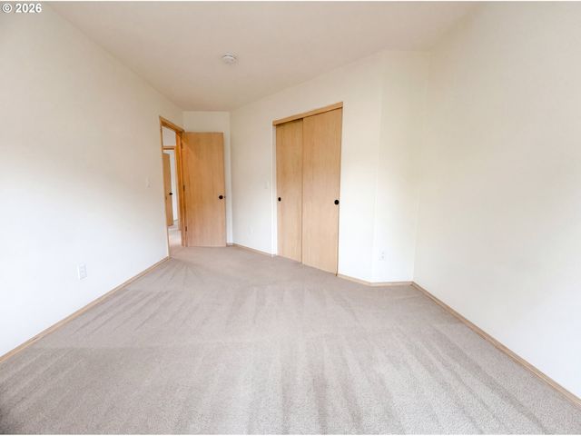 14292 Se MEADOWS Ln, Clackamas, OR 97015