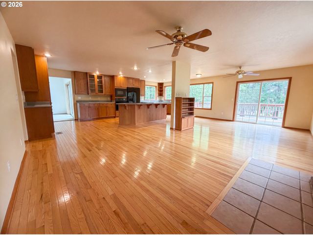 14292 Se MEADOWS Ln, Clackamas, OR 97015