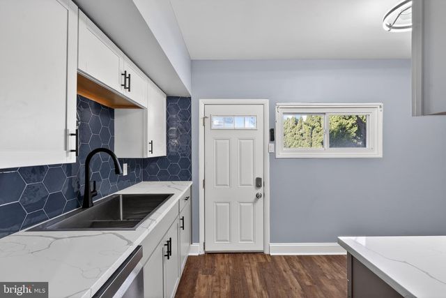 136 5TH AVE, Pitman, NJ 08071