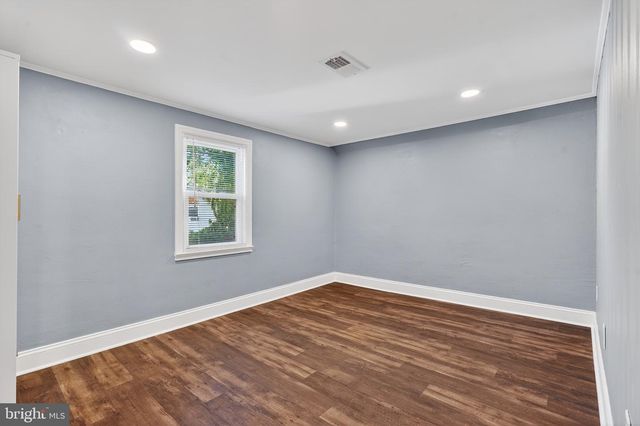 136 5TH AVE, Pitman, NJ 08071