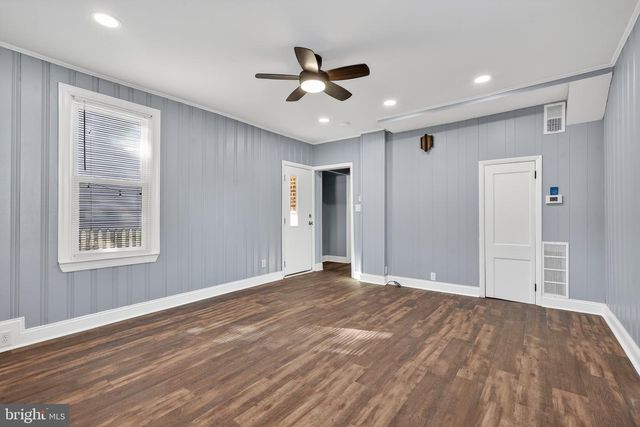 136 5TH AVE, Pitman, NJ 08071