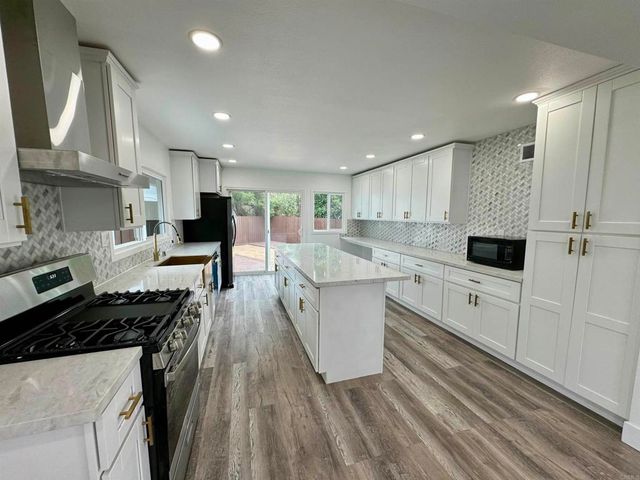 1737 Grove Road, El Cajon, CA 92020