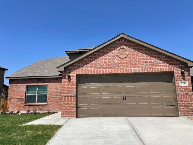 210 Drifter Drive, Newark, TX 76071