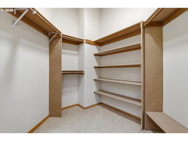 47980 Sw CHANTERELLE Dr, Forest Grove, OR 97116