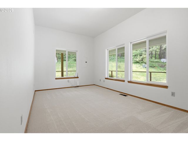 47980 Sw CHANTERELLE Dr, Forest Grove, OR 97116