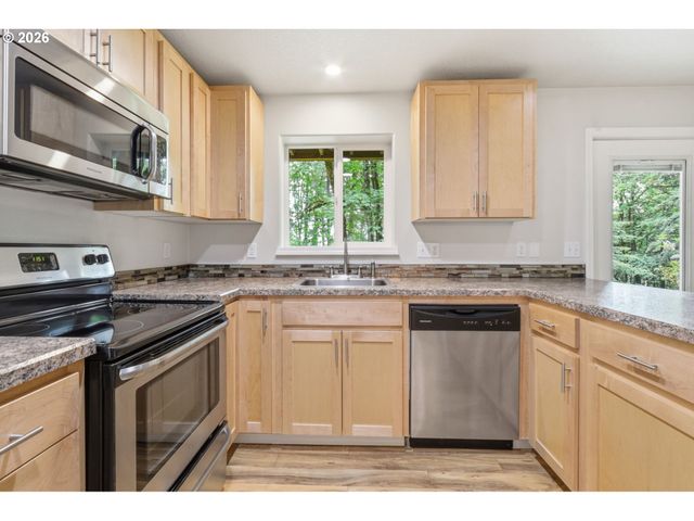 47980 Sw CHANTERELLE Dr, Forest Grove, OR 97116