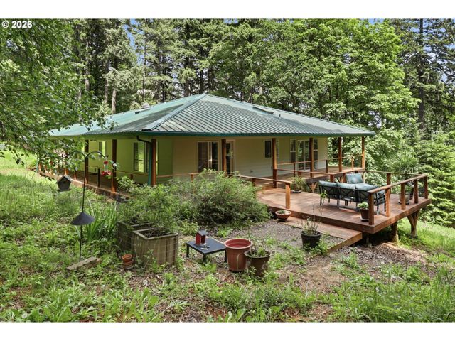 47980 Sw CHANTERELLE Dr, Forest Grove, OR 97116