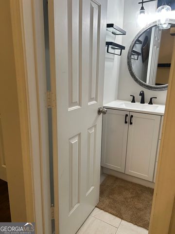 32 Peachtree Street NW APT 802, Atlanta, GA 30303