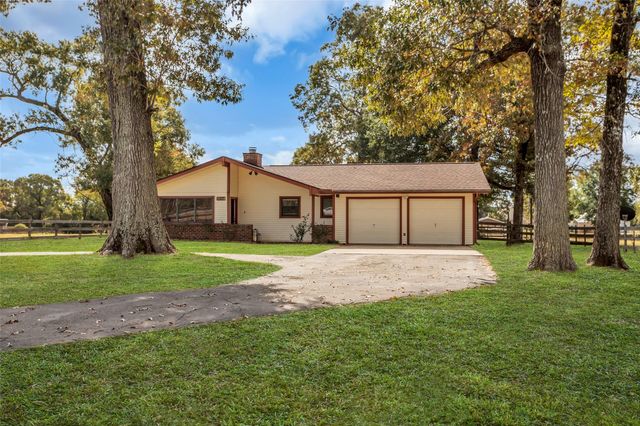 17831 W Fm 1097, Montgomery, TX 77356