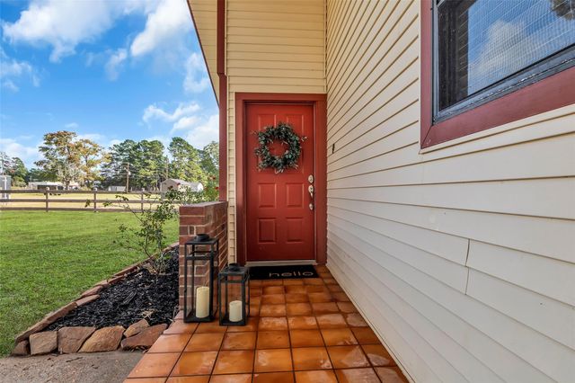 17831 W Fm 1097, Montgomery, TX 77356