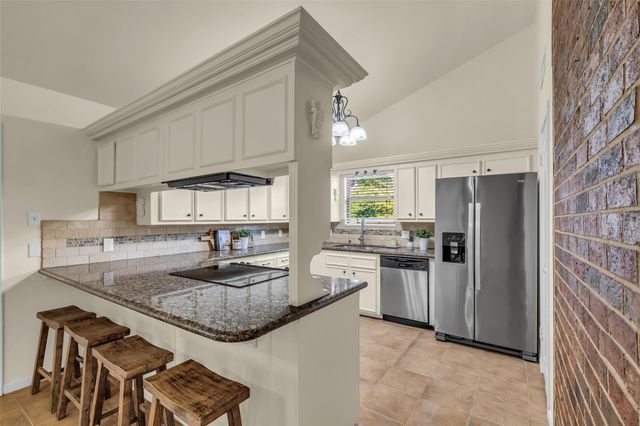 17831 W Fm 1097, Montgomery, TX 77356