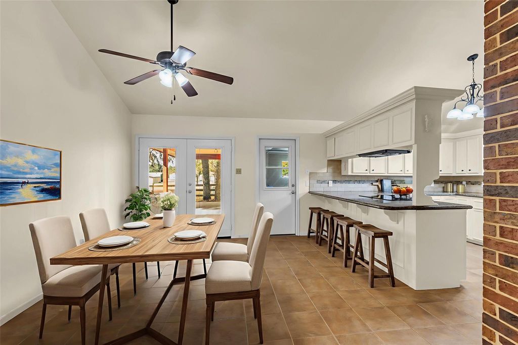 17831 W Fm 1097, Montgomery, TX 77356