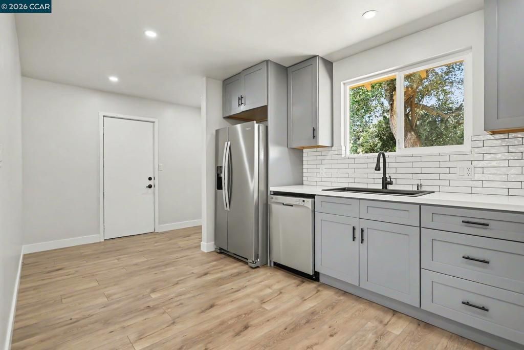 Image 12 of property listing at 1023 Caldwell Ave, Vallejo, CA 94591