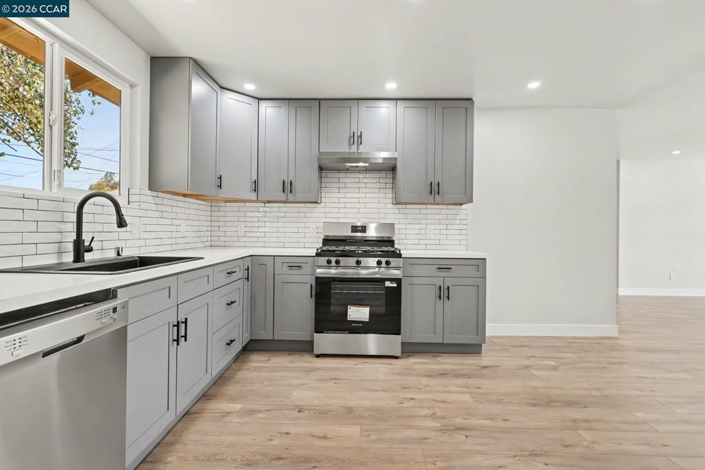 Image 13 of property listing at 1023 Caldwell Ave, Vallejo, CA 94591