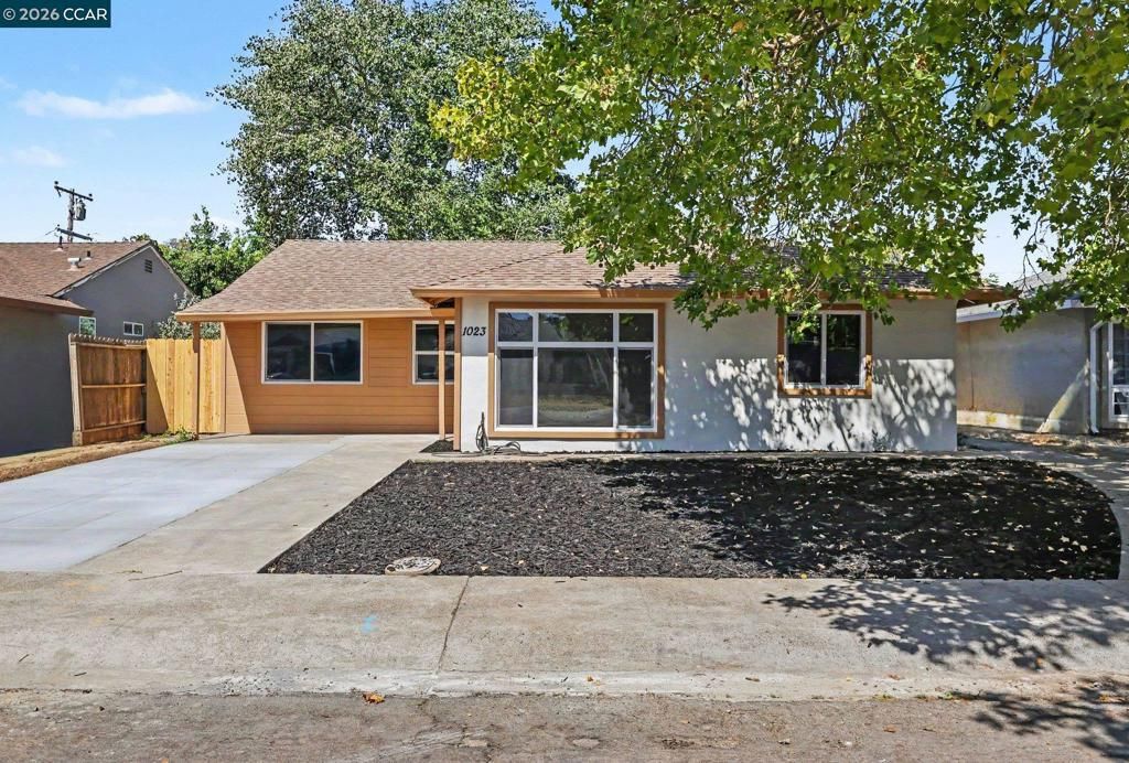 Image 2 of property listing at 1023 Caldwell Ave, Vallejo, CA 94591