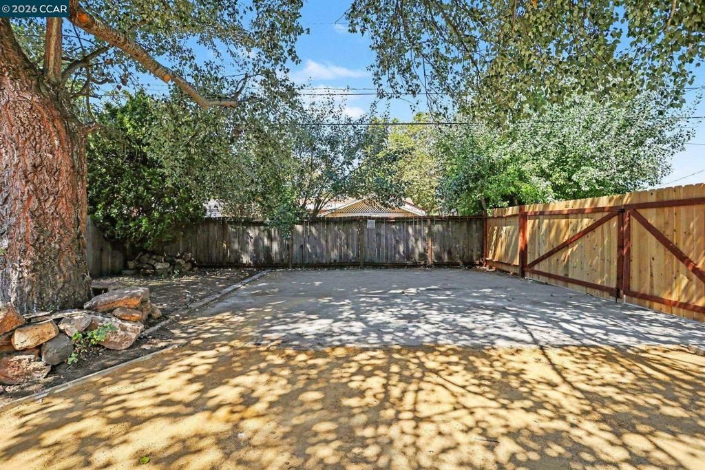 Image 33 of property listing at 1023 Caldwell Ave, Vallejo, CA 94591