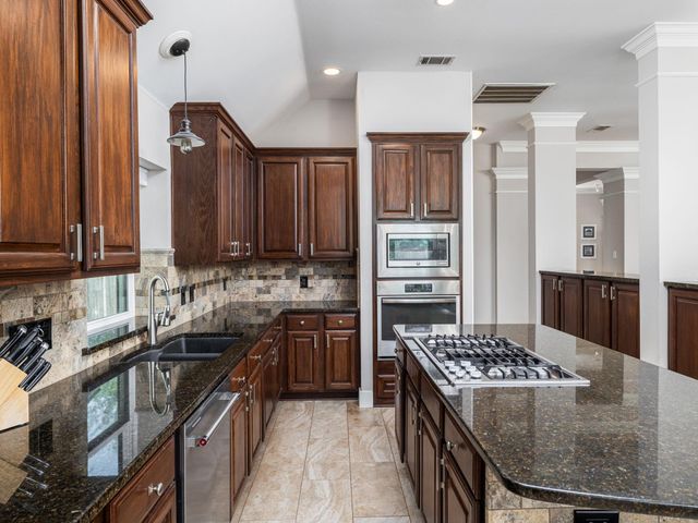 10025 Scull Creek DR, Austin, TX 78730