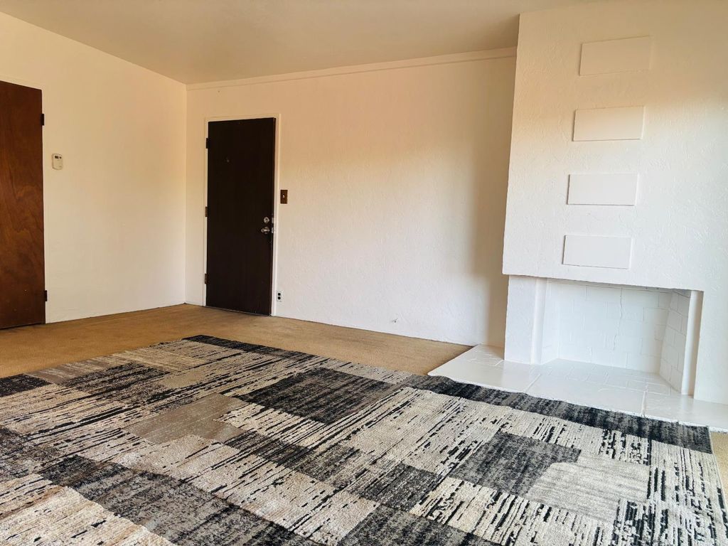 Image 5 of property listing at 1153 N Pecan Avenue, Reedley, CA 93654