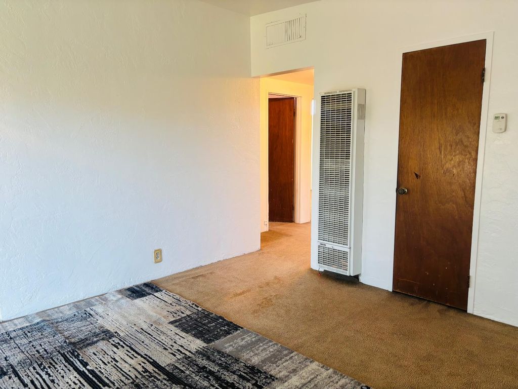 Image 7 of property listing at 1153 N Pecan Avenue, Reedley, CA 93654