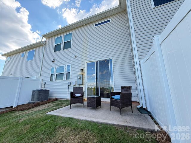 9233 Northfield Crossing Drive, Charlotte, NC 28269