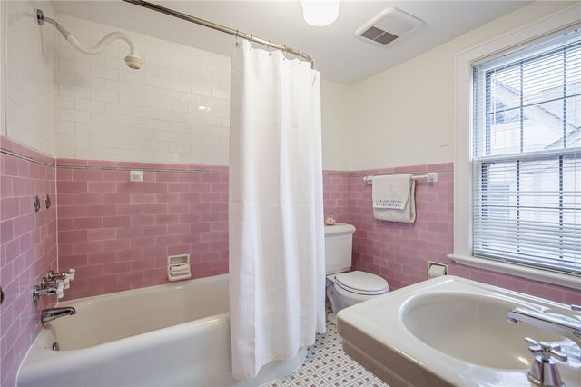 275 Yarmouth Road, Rochester, NY 14610