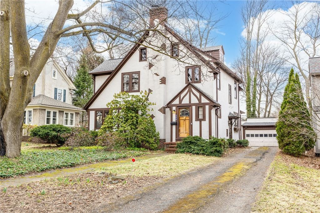 275 Yarmouth Road, Rochester, NY 14610