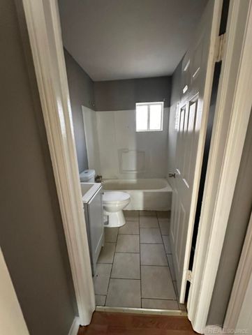 8701 Toepfer Road, Warren, MI 48089