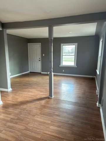 8701 Toepfer Road, Warren, MI 48089