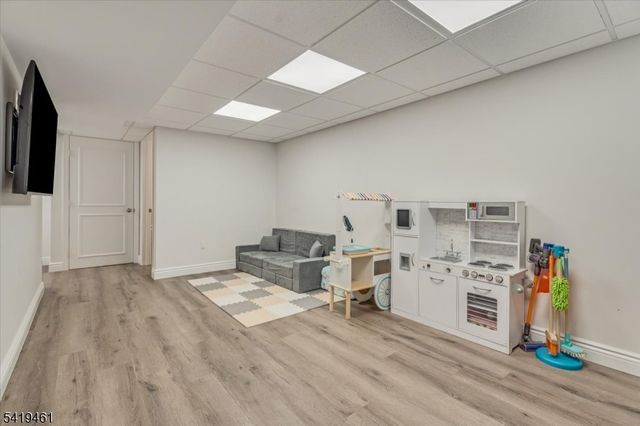 27 Prospect Ave, Pequannock Twp., NJ 07444