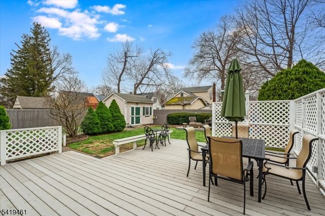 27 Prospect Ave, Pequannock Twp., NJ 07444