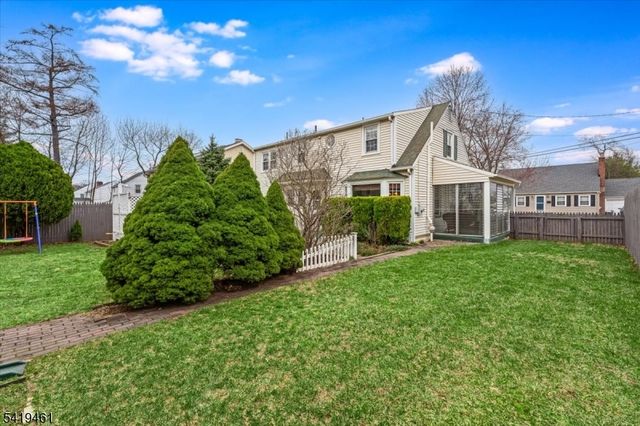 27 Prospect Ave, Pequannock Twp., NJ 07444