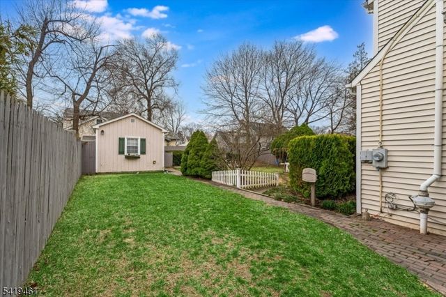 27 Prospect Ave, Pequannock Twp., NJ 07444