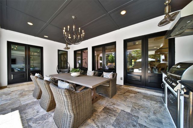 10 Peerless Point Place, Tomball, TX 77375