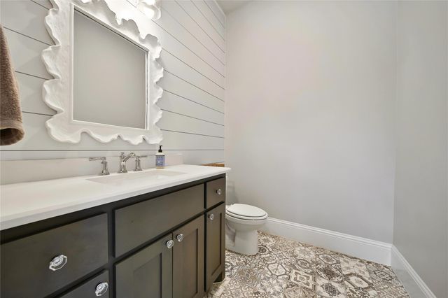 10 Peerless Point Place, Tomball, TX 77375