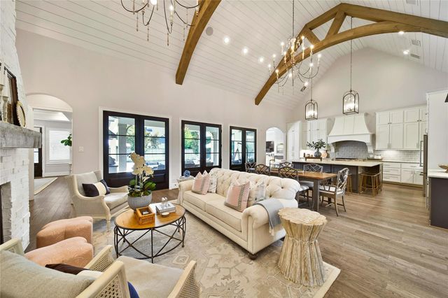 10 Peerless Point Place, Tomball, TX 77375