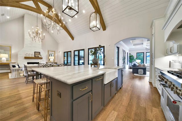 10 Peerless Point Place, Tomball, TX 77375