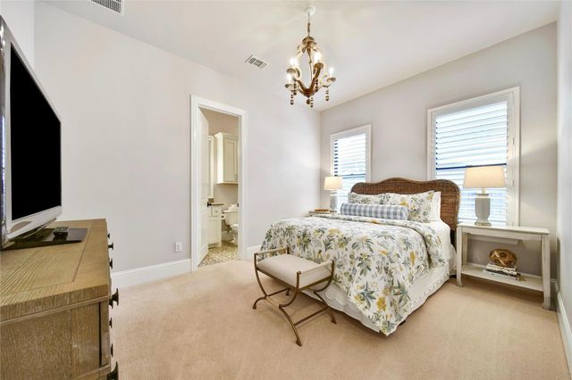 10 Peerless Point Place, Tomball, TX 77375